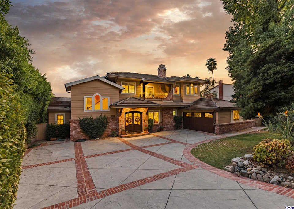 1st image of 1116 Lavender Ln