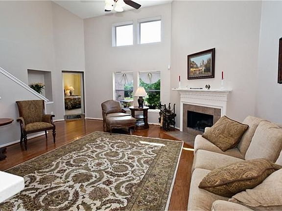 4th image of 6151 Darlington Ct