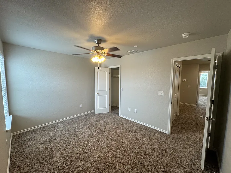 724 Westfield Blvd — Photo 17