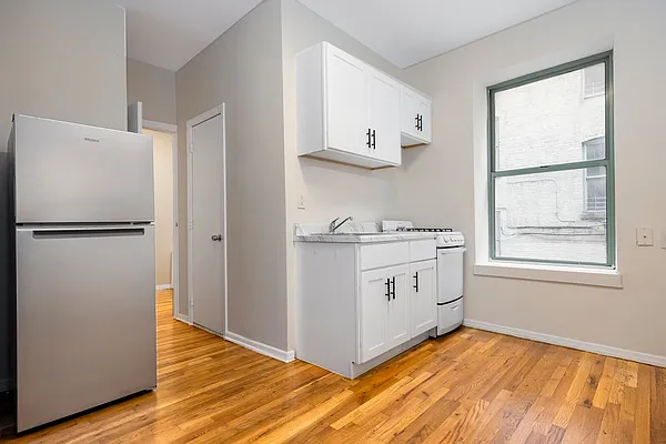 Rented by REAL New York | media 34