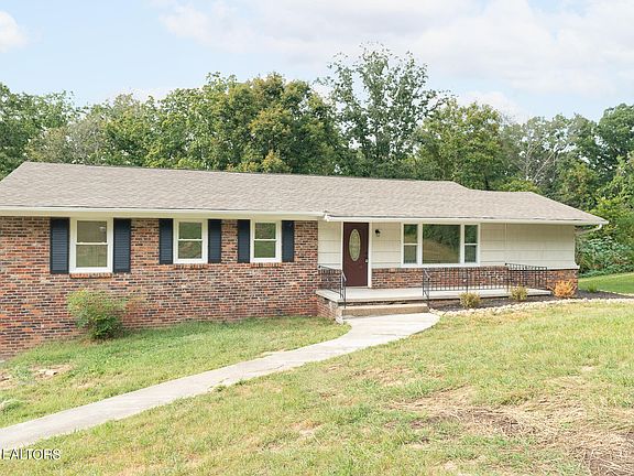 2nd image of 1217 Woodberry Dr