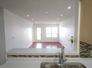 105 Sunrise Dr #2, Markham, ON L3R 1A1