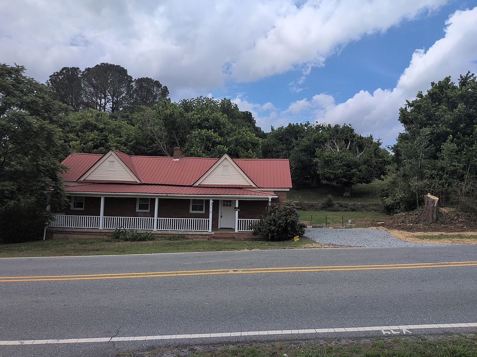 1st image of 310 W Main St
