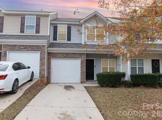 11033 Ardglass Ct, Charlotte, NC 28213