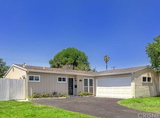 17981 Hemmingway St, Reseda, CA 91335