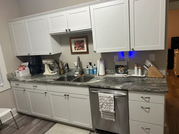 1188 Cook Ave, Lakewood, OH 44107