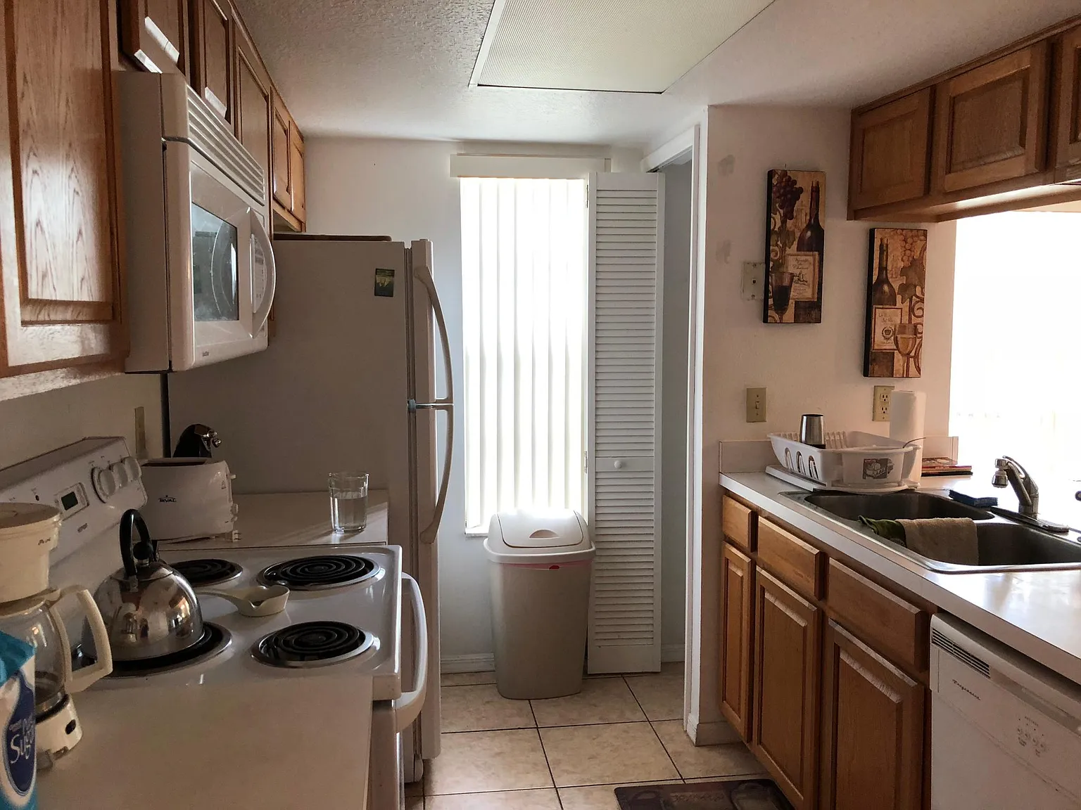3 bed, 1350 sqft, $1,600 — Photo 4