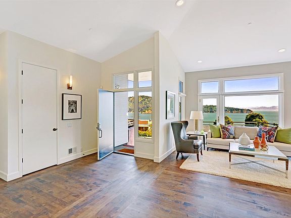 3rd image of 2265 Paradise Dr