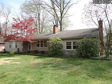 3608 Southwood Dr SE photo 1