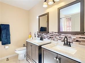 3rd image of 7138 Five Oaks Dr