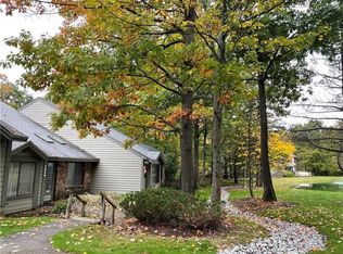 1914 S Ridge Ct, Somerset, PA 15501