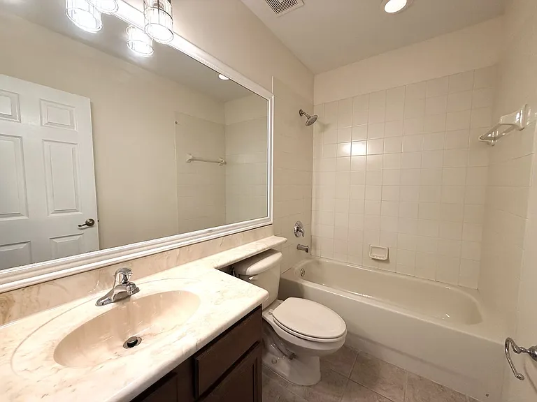 9701 Roundstone Cir — Photo 28