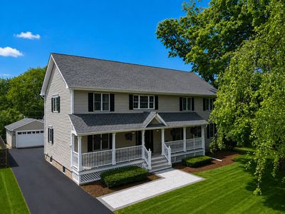 323 N Pleasant Rd, Lake Zurich, IL, 60047