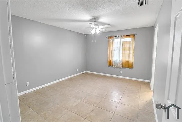 6545 Harbour Rd — Photo 9