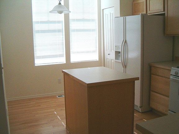 5th image of 22507 43rd Ave S