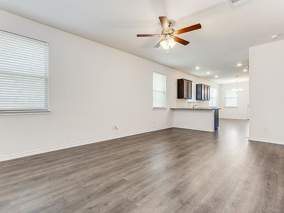 5th image of 2312 Opaline Dr