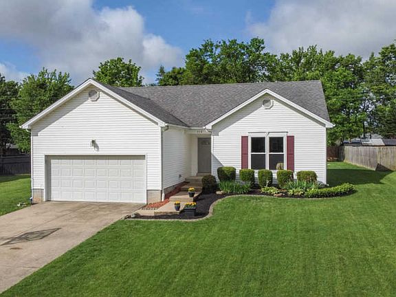 2nd image of 512 Garden Ct