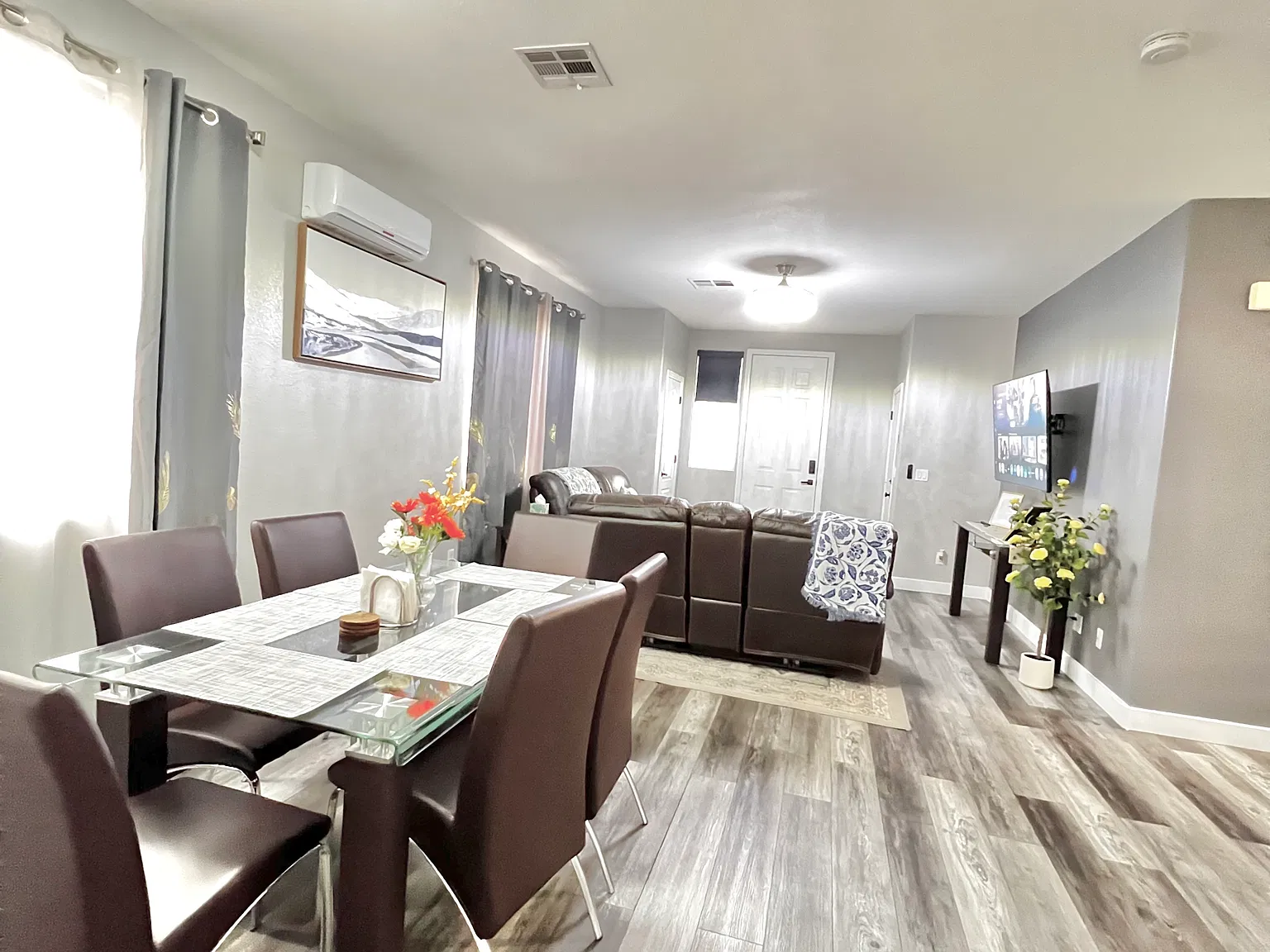 3 bed, 1244 sqft, $3,400 — Photo 3