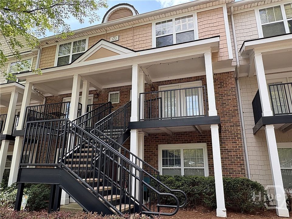 1st image of 1035 Barnett Shoals #325