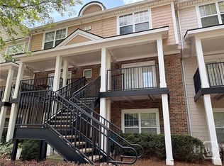 1035 Barnett Shoals #325, Athens, GA 30605