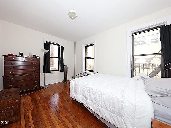 5th image of 3056 30th St APT 3C