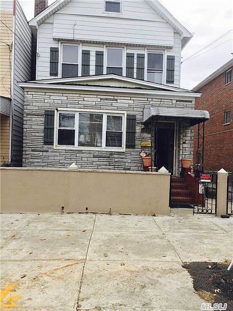 1st image of 10842 52nd Ave