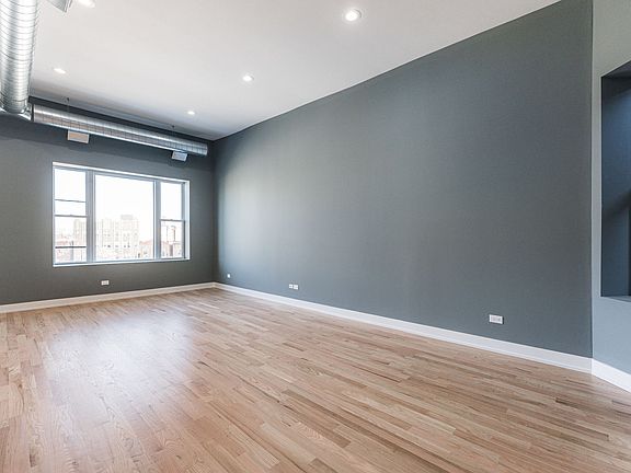 3rd image of 2620 N Milwaukee Ave APT 3