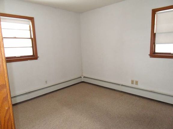 3rd image of 1829 Mechanic Ave APT C