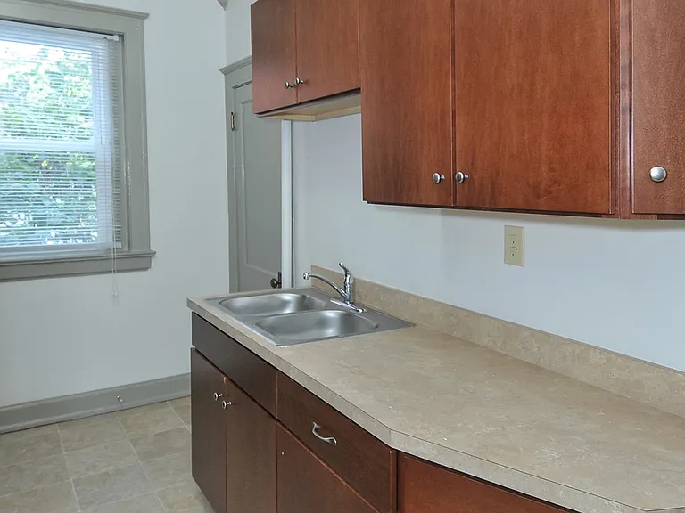 409 W Bloom St #11 — Photo 17