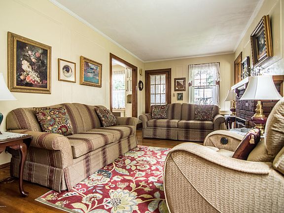 4th image of 170 Crowell Ave