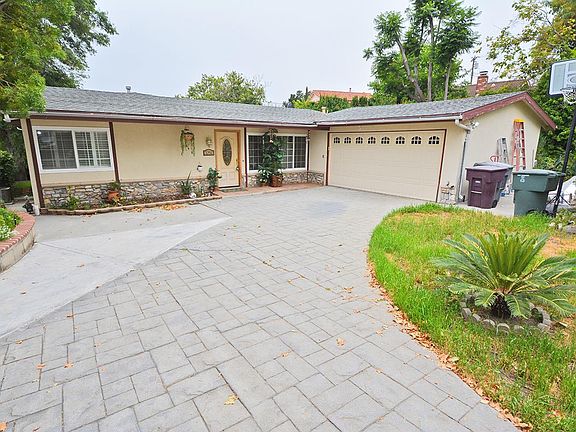 3rd image of 3250 Los Olivos Ln