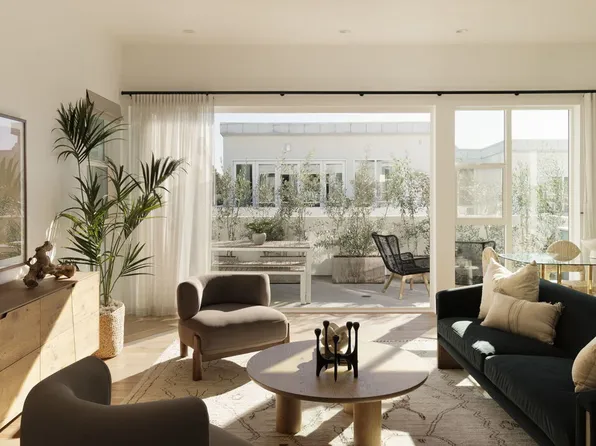 857 1/2 Hyperion Ave, Los Angeles, CA 90029