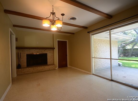 4th image of 730 Susie Ct