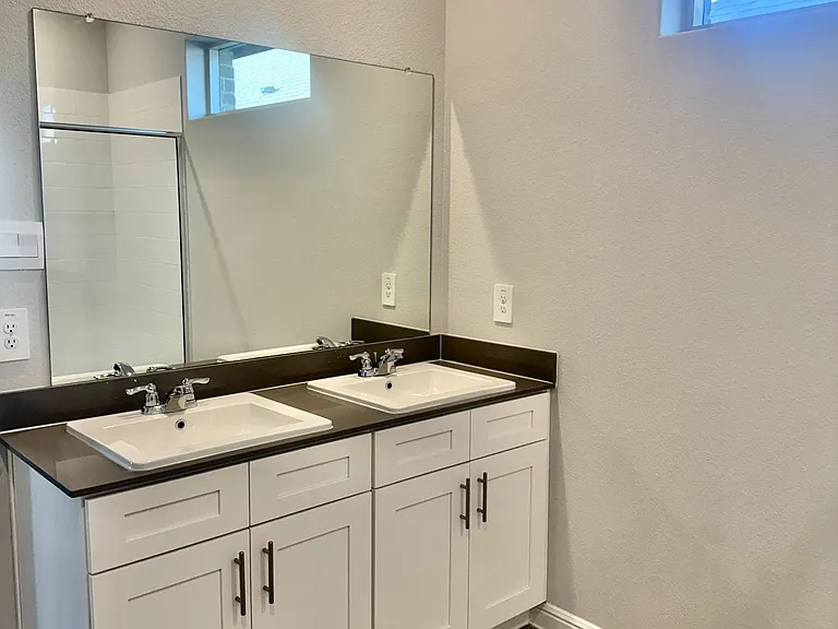 1215 Rockwater Dr — Photo 10