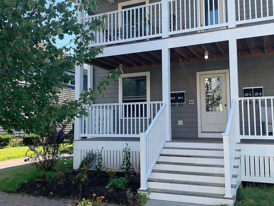 49 Whitney Ave #1
