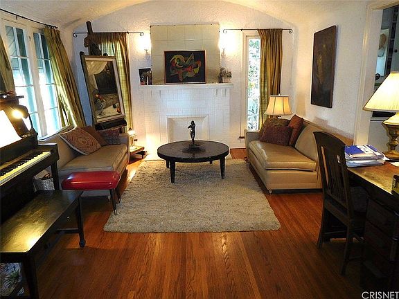2nd image of 1632 Lucretia Ave
