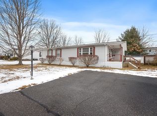 14 Amber Way, Raynham, MA 02767