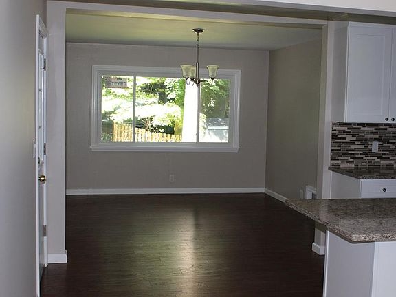 5th image of 113 Linda Pl
