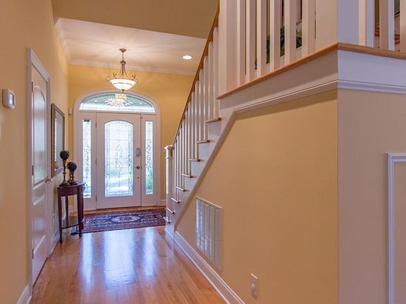 5th image of 15203 Turnberry Ct