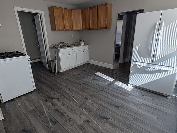 4th image of 49 Stevens St #1A