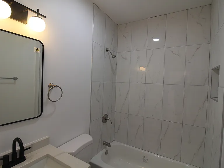 956 N Winchester Ave #2S — Photo 9