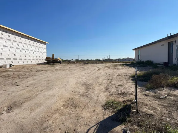 615 Bluebeard Ct, Laredo, TX 78046