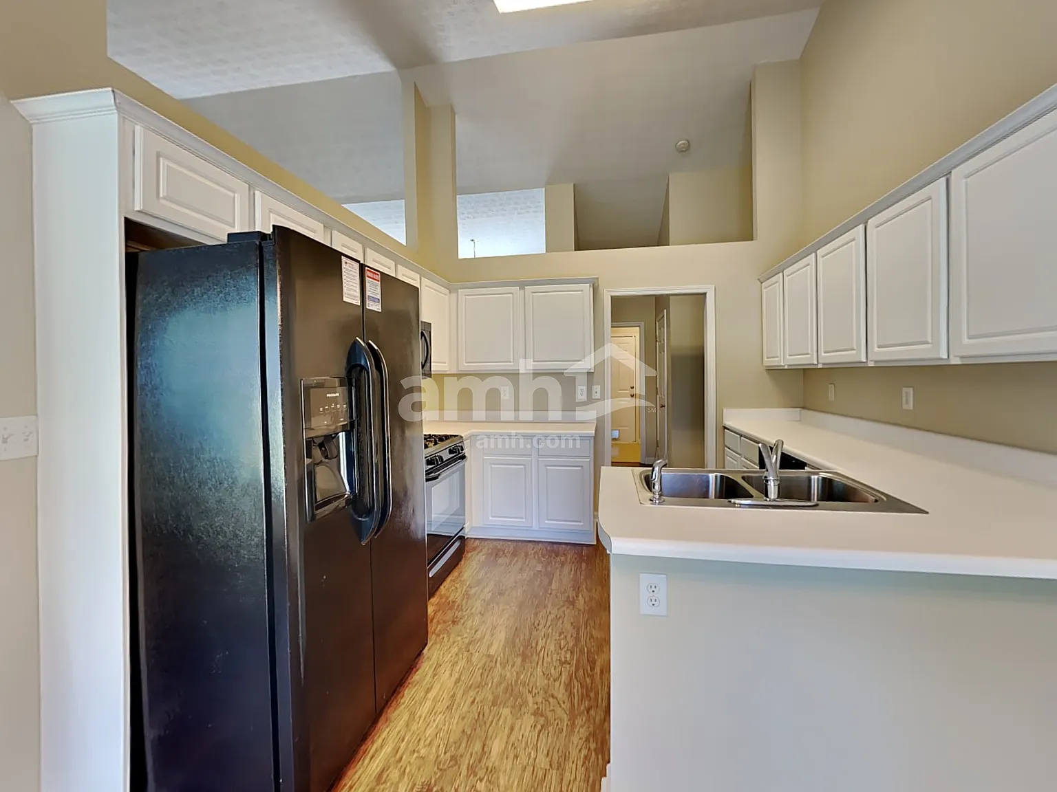 3 bed, 2.0 bath, 1685 sqft, $1,980 — Photo 4