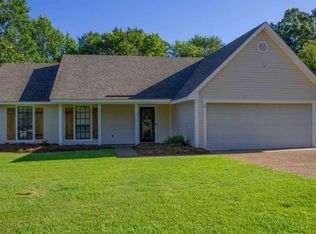 636 Live Oak Dr, Madison, MS 39110