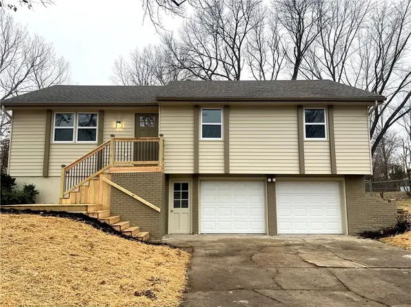 932 E Market St, Warrensburg, MO 64093