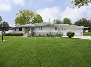 117 4th St NE, Mayer, MN 55360