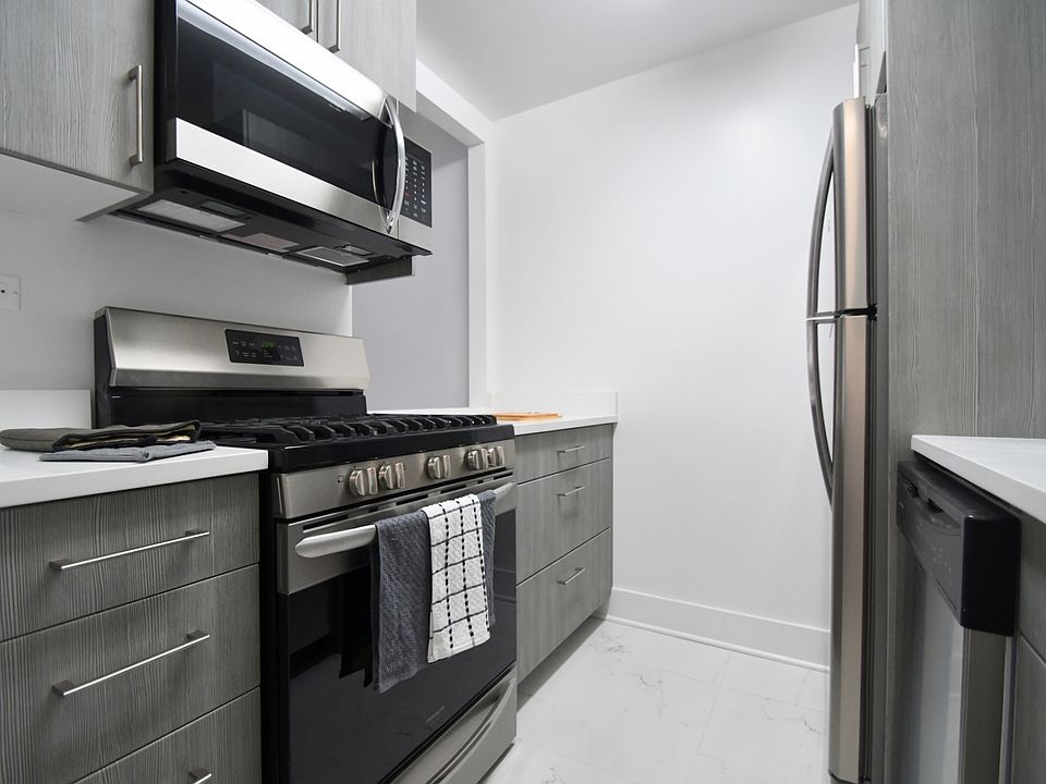 1st image of 1130 Pelham Pkwy #188