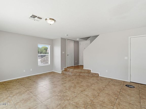 4th image of 11239 W ROMA Avenue