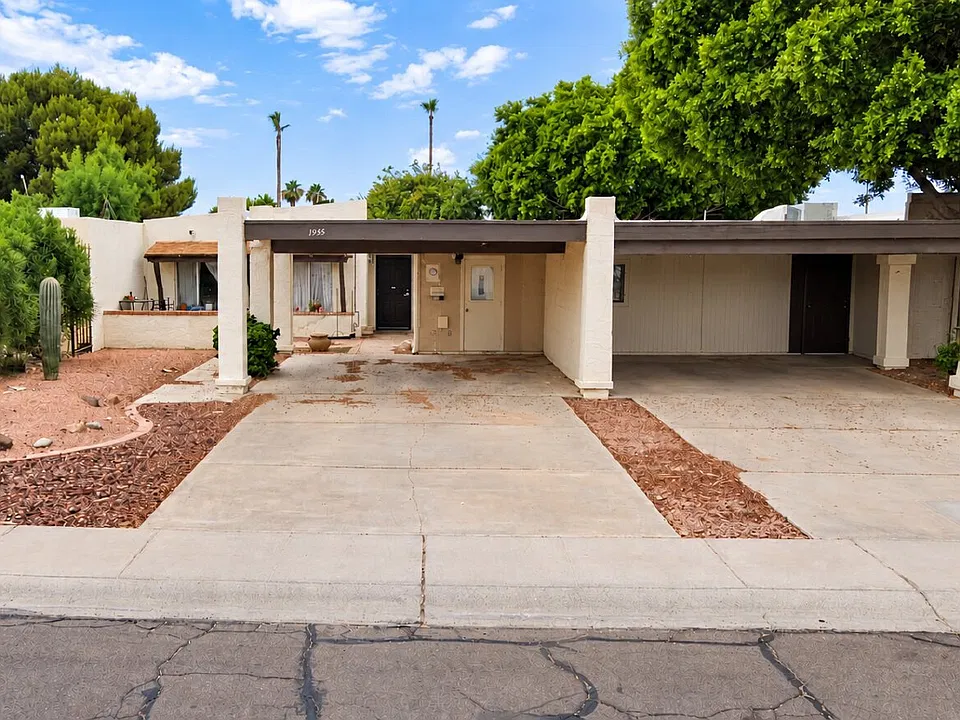 1955 E Colgate Dr