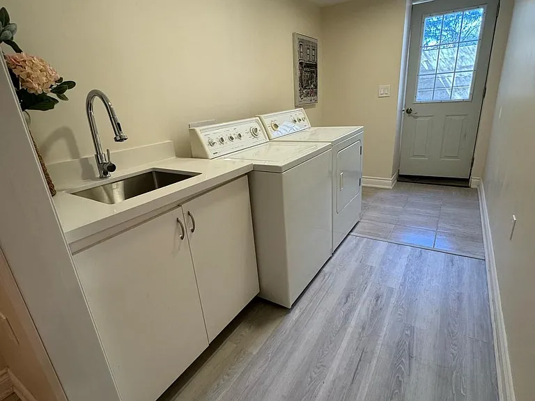 248 Crossland Gate #2 — Photo 7